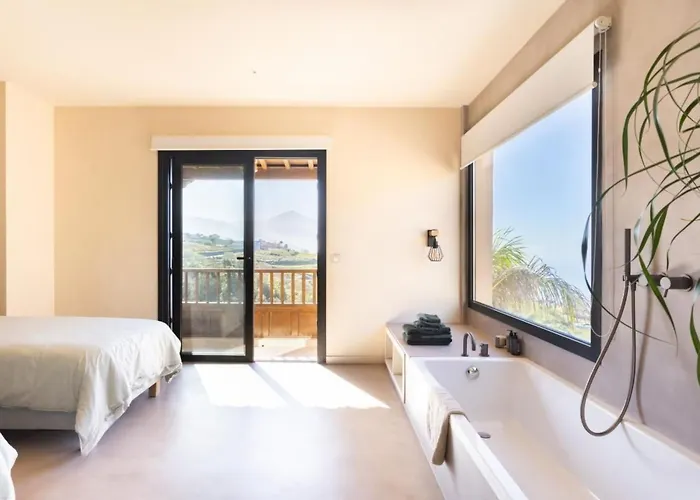 Casa vacanze 'chic Escape Villa'- Design Mit Meerblick By Interhome